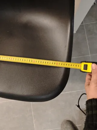 Sillas estilo nórdico amarillas