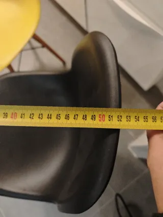 Sillas estilo nórdico amarillas