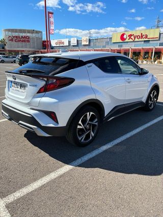 Toyota C-HR 2023