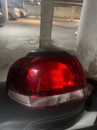 Piloto trasero izquierdo