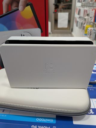 NINTENDO SWITCH OLED BLANCA + 4 JOYCONS + FUNDA