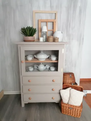 Aparador vitrina restaurado