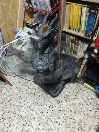 Mesa auxiliar dragón cristal y fibra