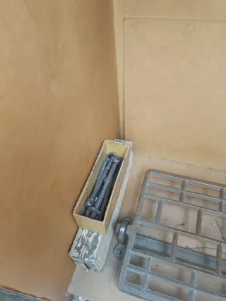 Máquina de coser Alfa clásica con mueble incluido