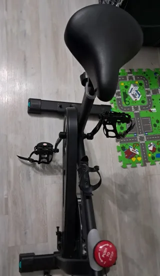 Bicicleta estática Cecotec casi nueva