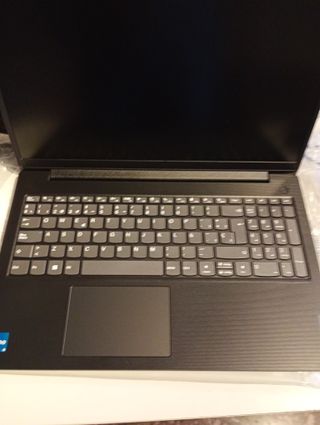 Portátil Lenovo V15 G4 IRU con 3 años de garantía