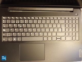 Portátil Lenovo V15 G4 IRU con 3 años de garantía