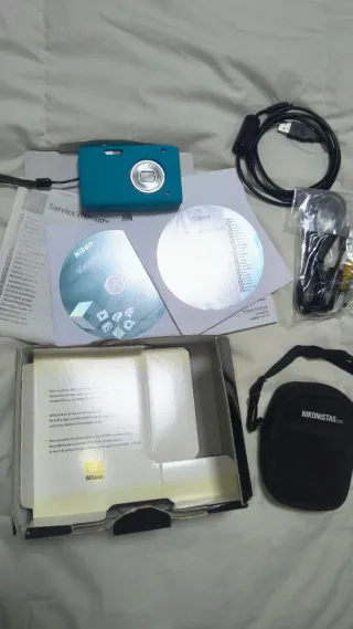 Fotocamera Digitale Nikon COOLPIX S2600 Rossa