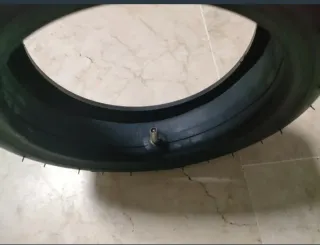 Rueda de goma para patinete + la cámara interior