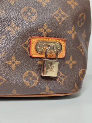 Bolsa de mano de piel