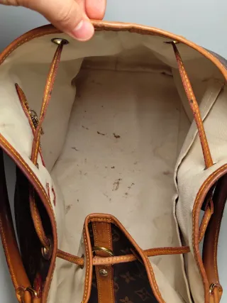 Bolsa de mano de piel