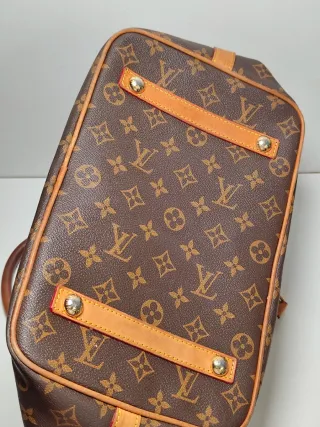 Bolsa de mano de piel