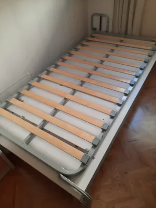 Cama abatible como nueva + somier