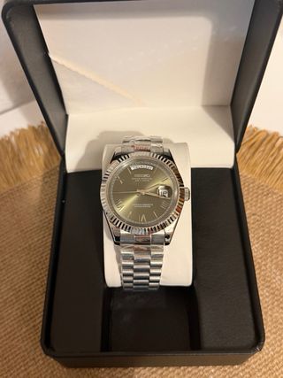 Reloj Seiko Mod Daydate verde oliva automatico