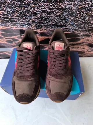 Zapatillas Munich Marrones y Rojo