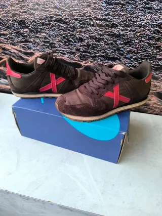 Zapatillas Munich Marrones y Rojo