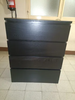 Cómoda Malm Ikea Negra-Marrón.