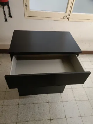 Cómoda Malm Ikea Negra-Marrón.