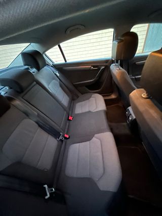 Volkswagen Passat 2011