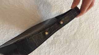 Bolso negro efecto piel