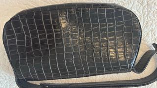 Bolso negro efecto piel