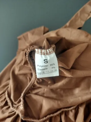 Vestido largo marrón espalda descubierta