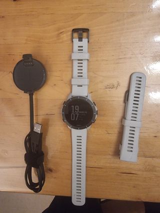 Reloj Deportivo Wahoo Element Rival Blanco
