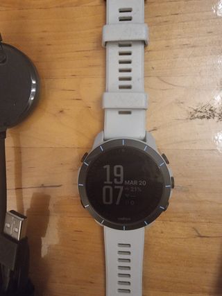 Reloj Deportivo Wahoo Element Rival Blanco