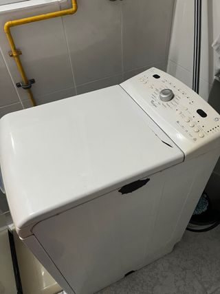 Nevera y Secadora Bosch, y lavadora whirlpool