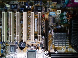 Placa Base ASUS P4B533 + Pentium IV