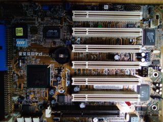 Placa Base ASUS P4B533 + Pentium IV