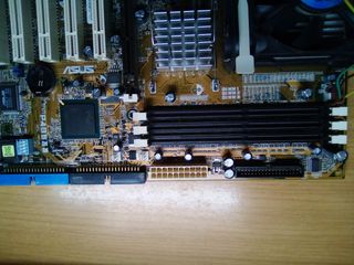 Placa Base ASUS P4B533 + Pentium IV
