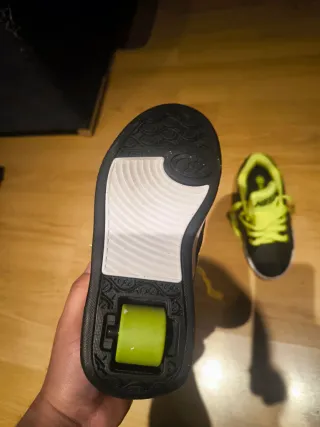 Zapatillas Heelys Negras y Verdes TALLa32