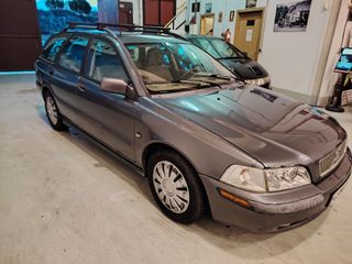Volvo V40 2002