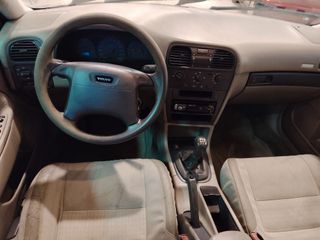 Volvo V40 2002