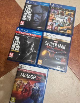 Consola PS5 con 5 juegos