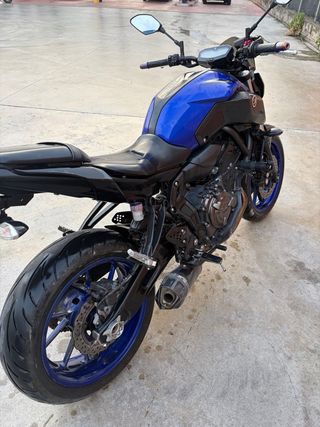 Yamaha MT-07 Naked Manual Negra/Azul