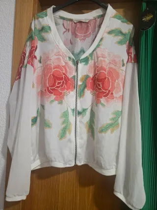 Conjunto de pantalón y blusa