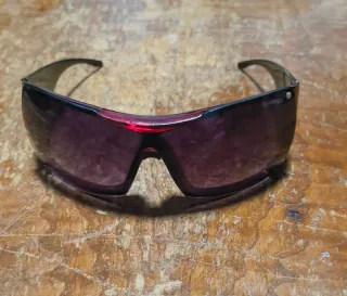 Gafas de sol Evaney moradas y rojas