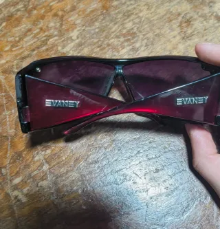 Gafas de sol Evaney moradas y rojas