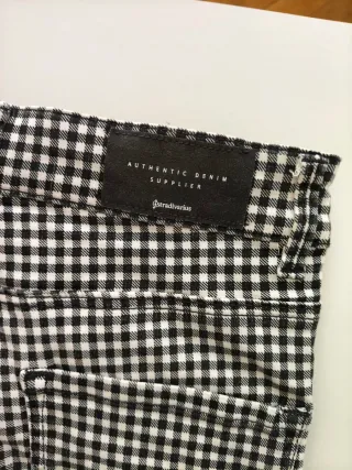 Lote 2 Pantalones Denim Stradivarius y Bershka