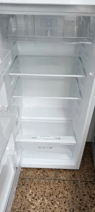 Nevera Corberó Blanca 167 x 54 cm SEMI NUEVA