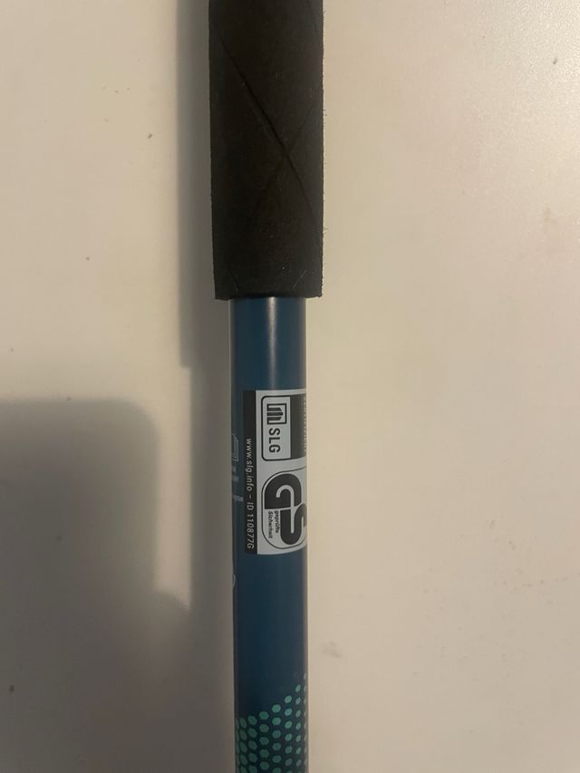 Bastón de trekking ajustable