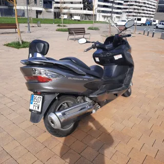 Suzuki Burgman 400