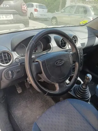 Ford Fiesta 2004