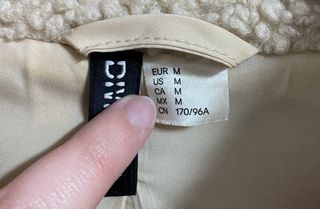 Chaqueta peluche beige crop