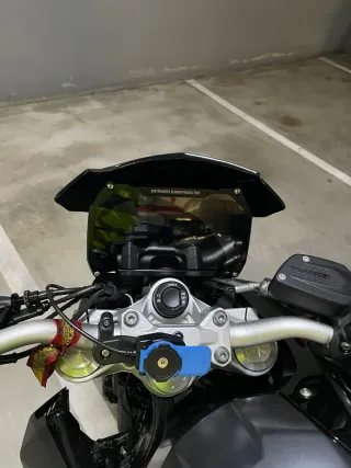 BMW F900R tripe blak año 2023