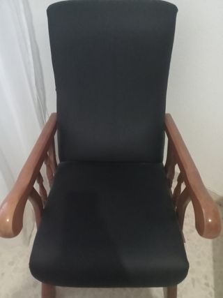 DISPONIBLE HASTA FIN MES Butaca de tela y madera