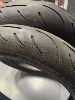 Juego de neumáticos 180/55 ZR 17 y 120/70 ZR 17