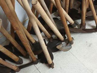 Lote 120 Azadas, para antigüedad y para trabajar